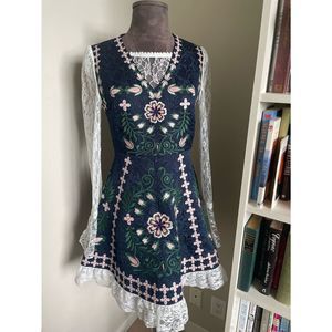 💙 Comino Couture Embroidered Lace Dress